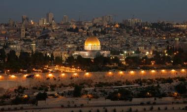 Где находится Стена Плача в Иерусалиме и что о ней надо знать?